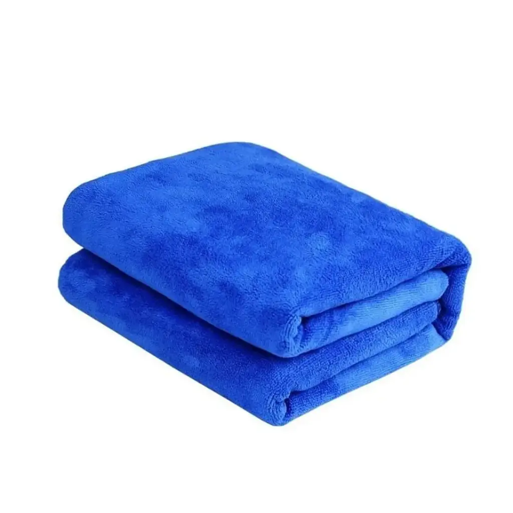 منشفة كبيرة من الألياف الدقيقة. 